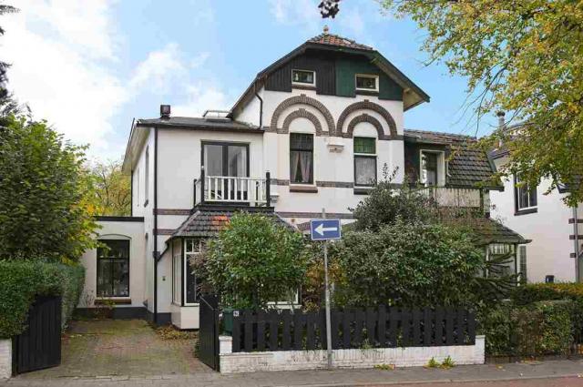 Naarderstraat  96