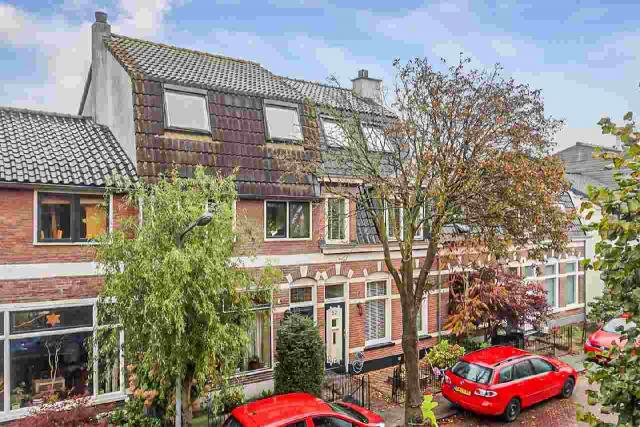 Pauwenstraat 54